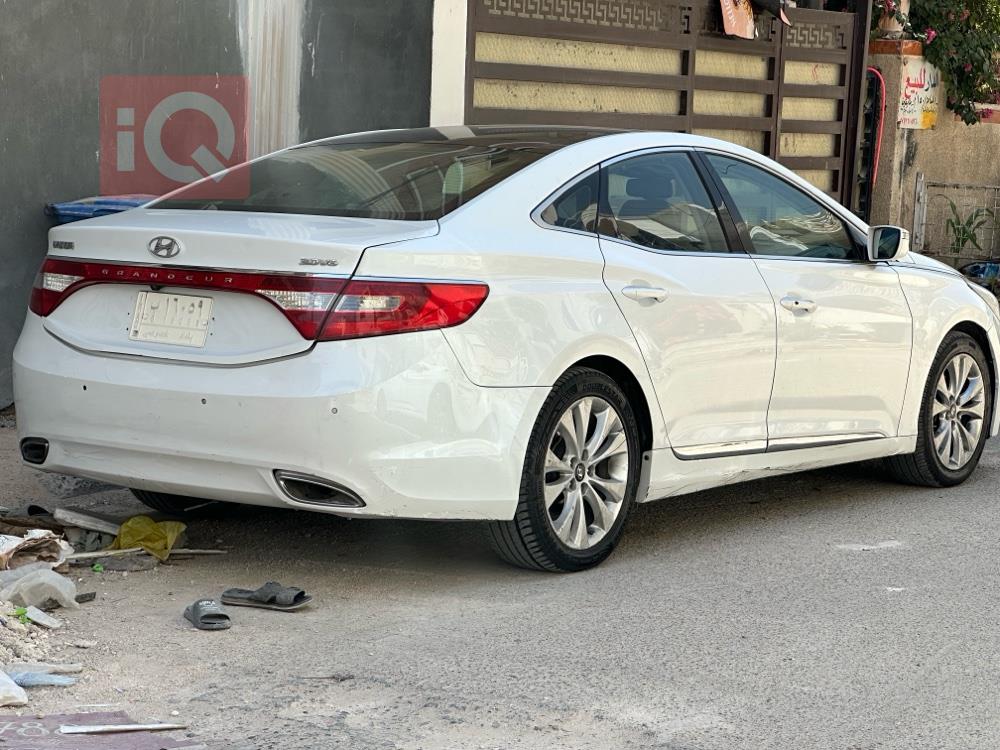Hyundai Azera